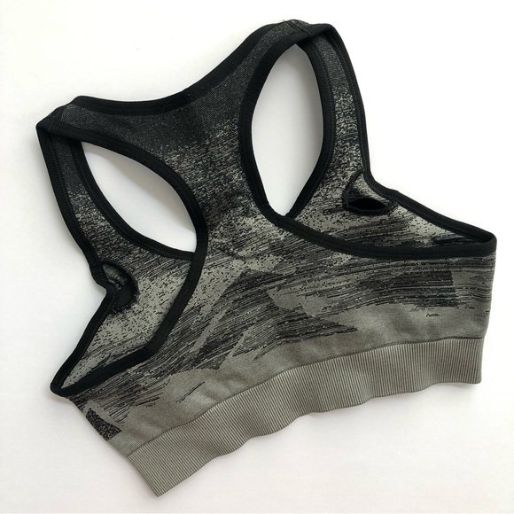 Gymshark S/S Adapt Ombre Seamless Shorts & Sports Bra Set - Picture 6 of 6